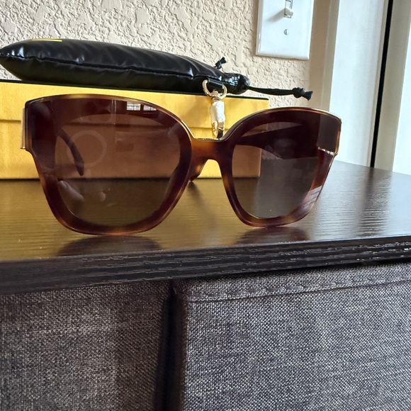 Fendi Sunglasses main image 4